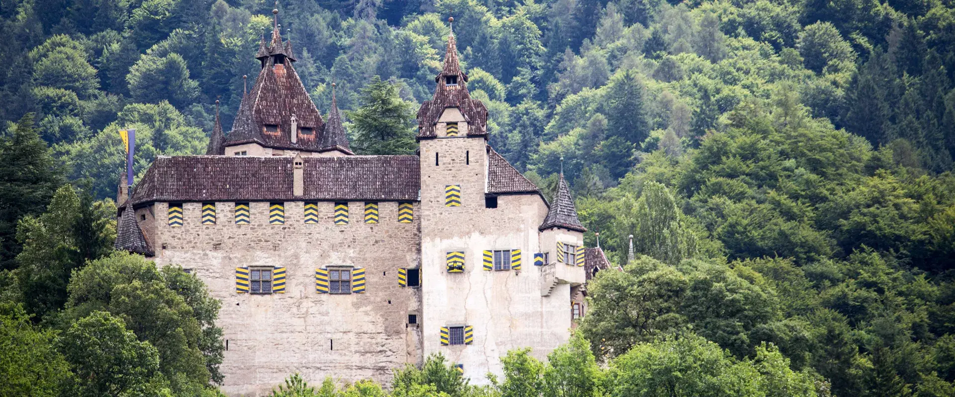 Amadeus Immobilien - Schloss Enn Montan
